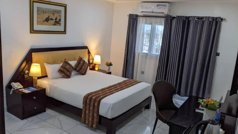 Bravia Eco Hotel Ломе Екстер'єр фото